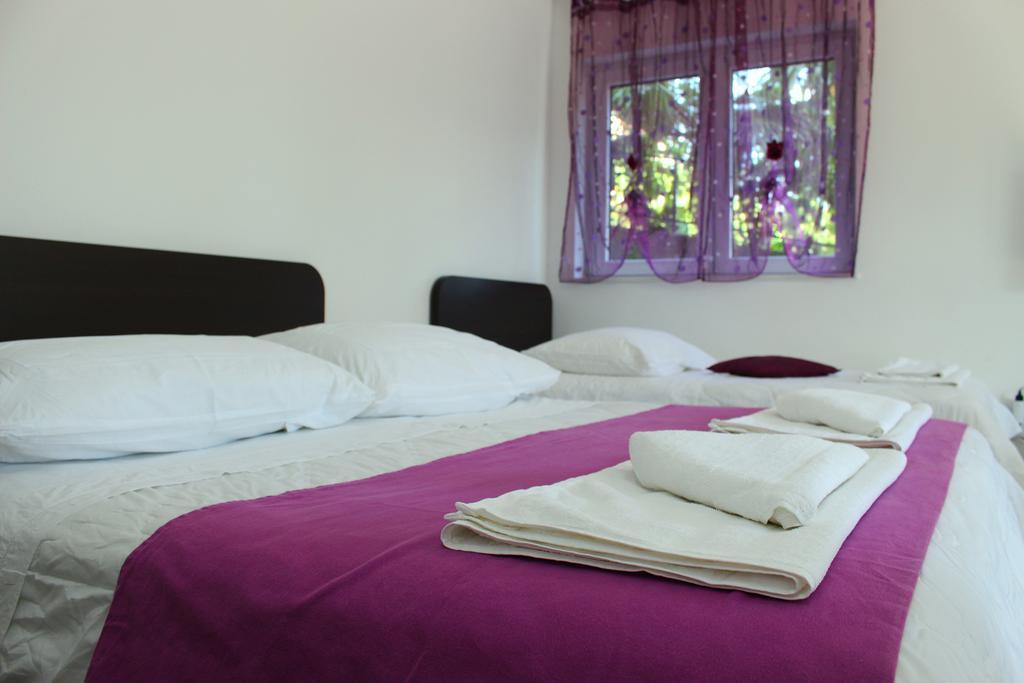 Apartments Palma شيبينيك الغرفة الصورة