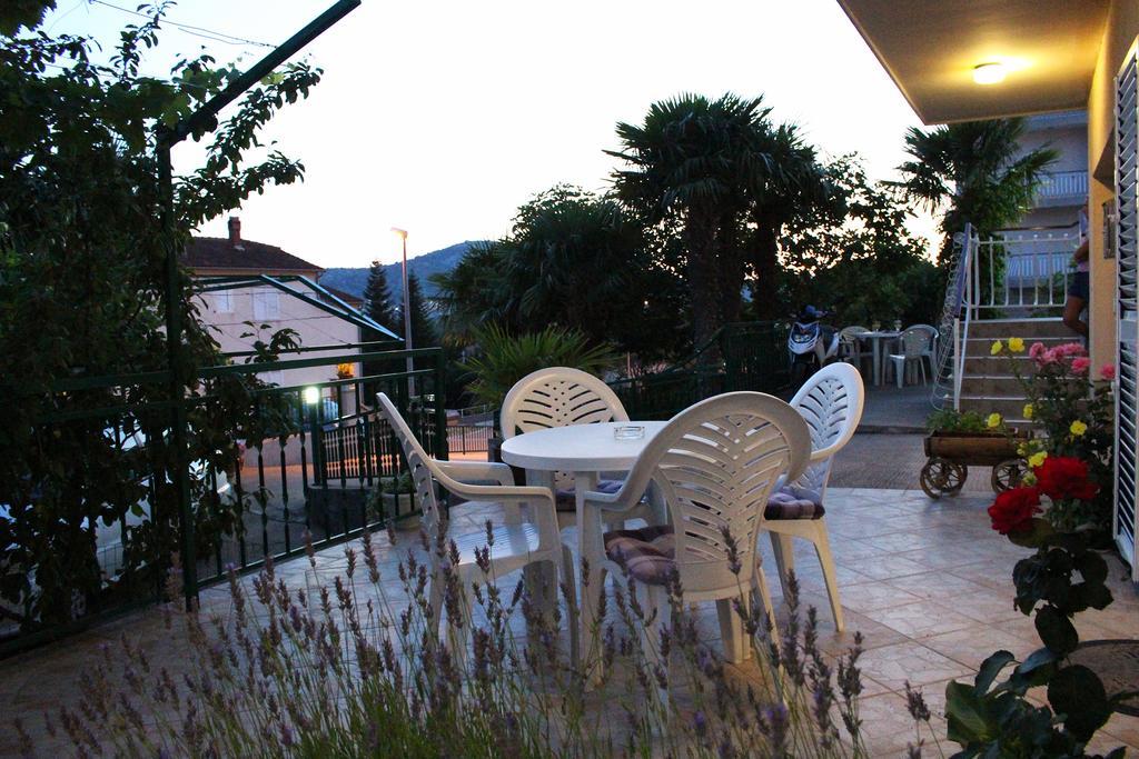 Apartments Palma شيبينيك الغرفة الصورة
