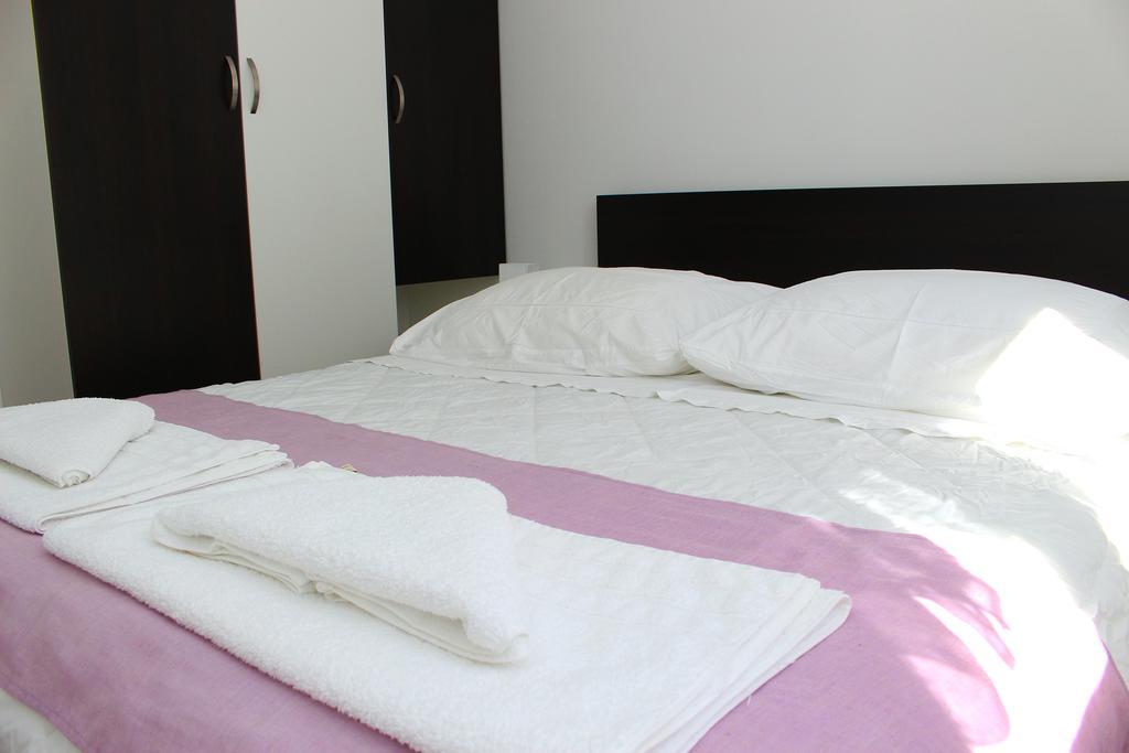 Apartments Palma شيبينيك الغرفة الصورة