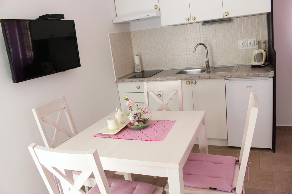 Apartments Palma شيبينيك الغرفة الصورة