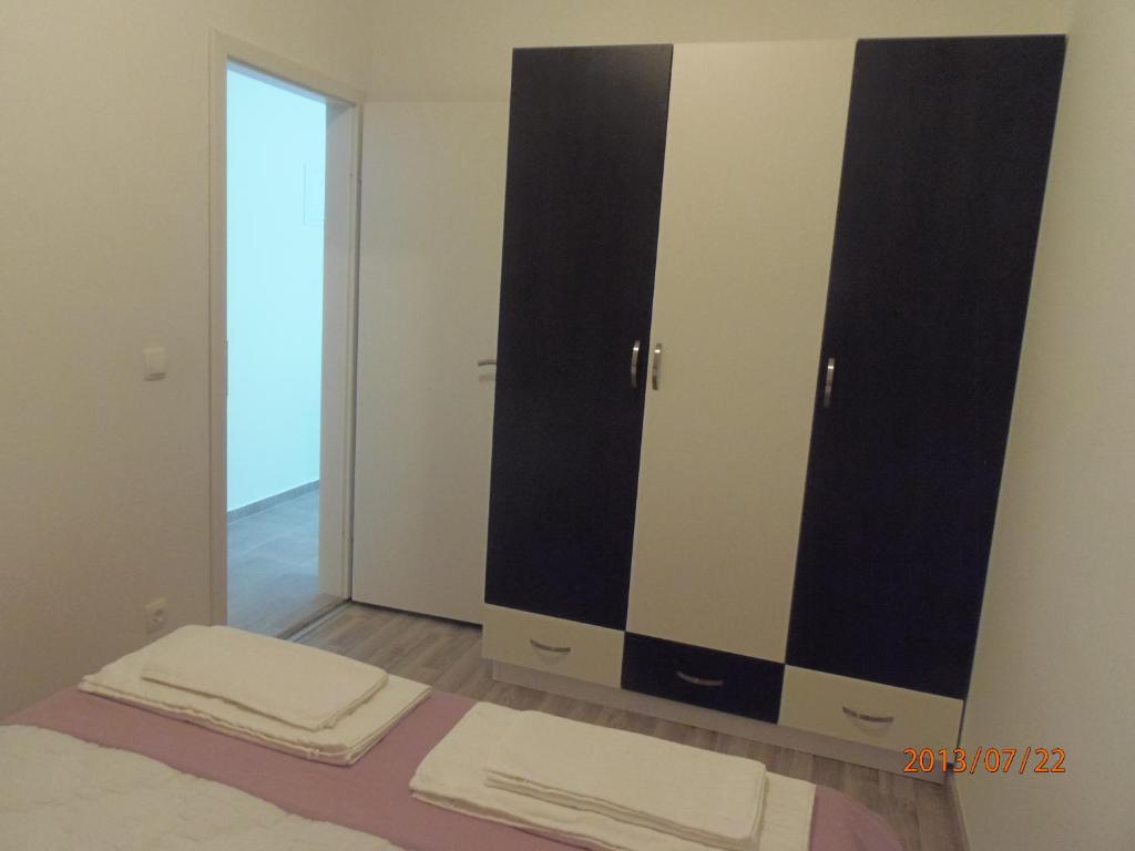 Apartments Palma شيبينيك الغرفة الصورة