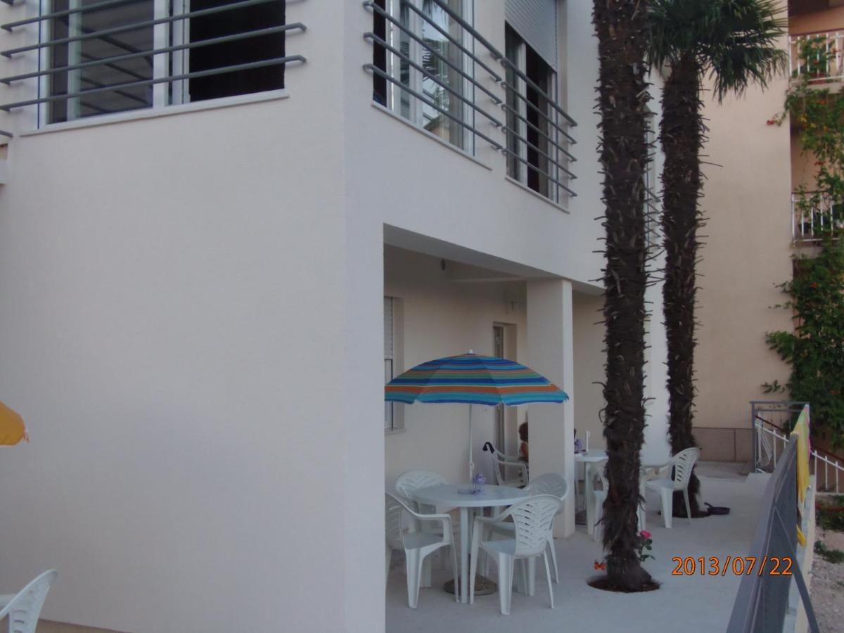 Apartments Palma شيبينيك الغرفة الصورة